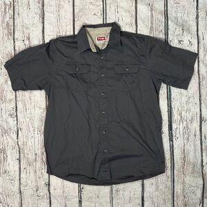 Wrangler Men's Gray Short Sleeve Shirt Mens Button Down Shirt